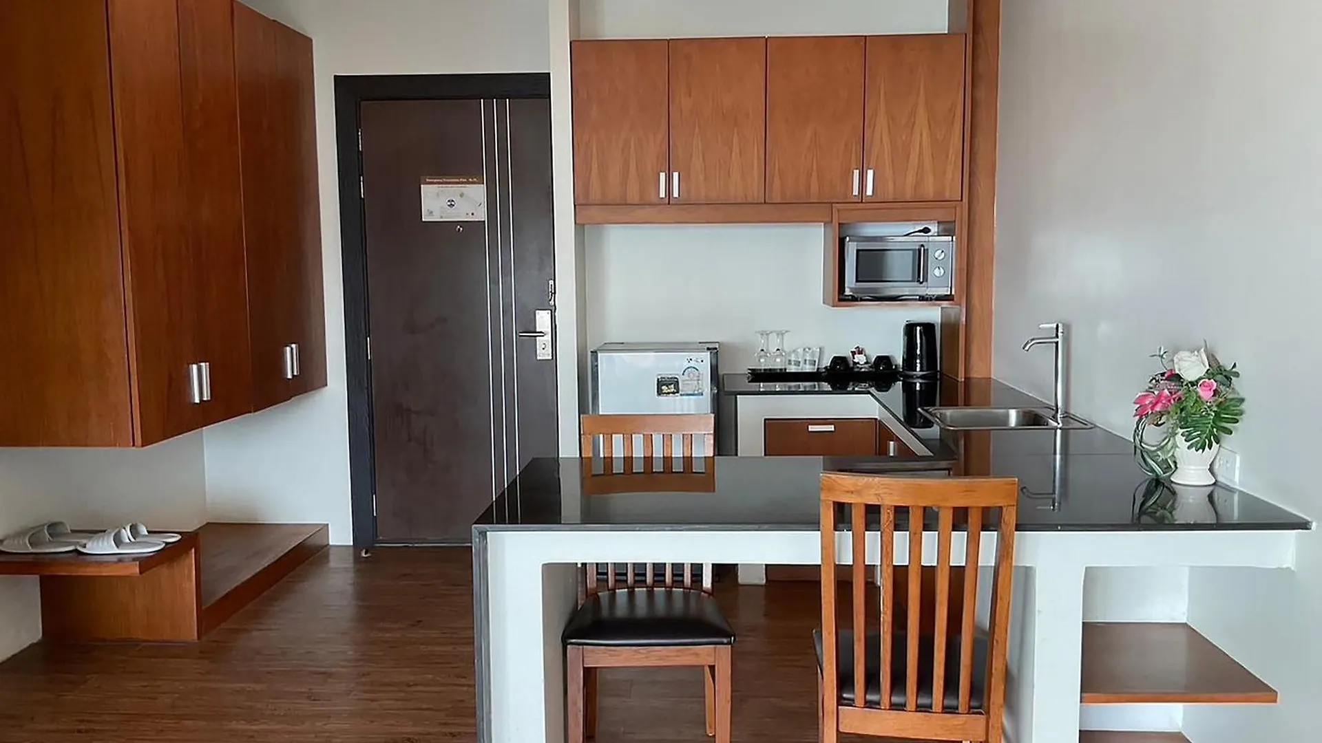 Phi Phi Cliff Beach Resort Hotel